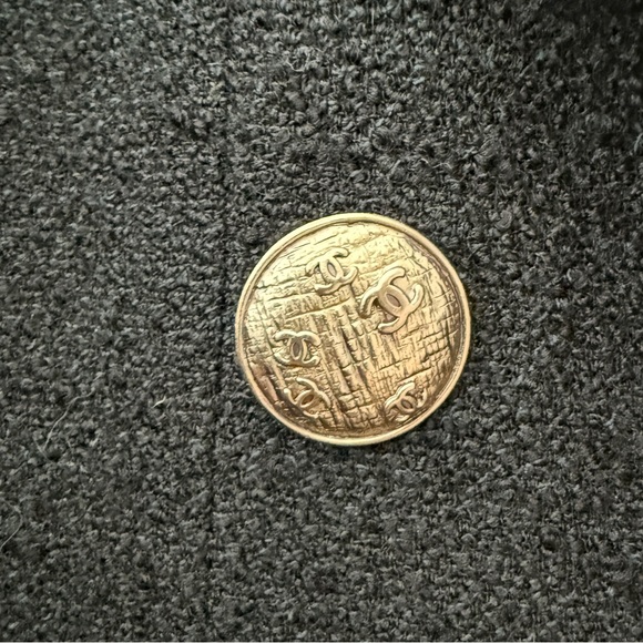 ❗️SOLD❗️LOT 1688❗️FINAL PRICE❗️BRAND NEW ICONIC CHANEL 2005 coat - Picture 11 of 17